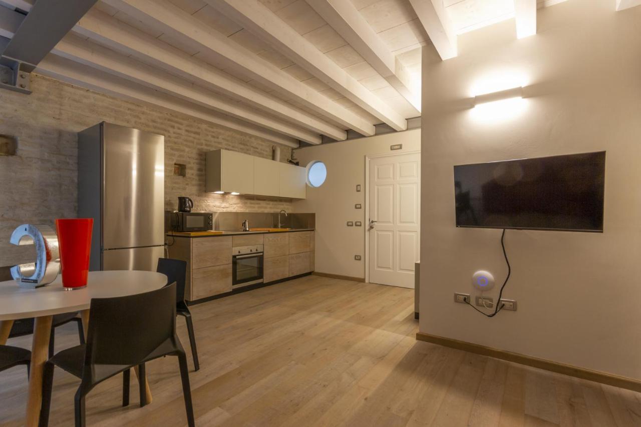 Suite Corallo - Smart Holiday มานโตวา ภายนอก รูปภาพ